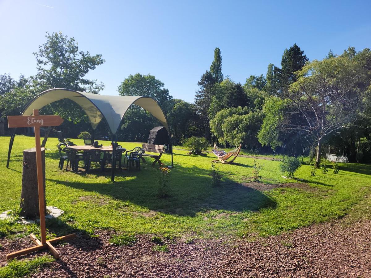 Tente Lodge Safari Saint-Martin-des-Besaces Exterior foto